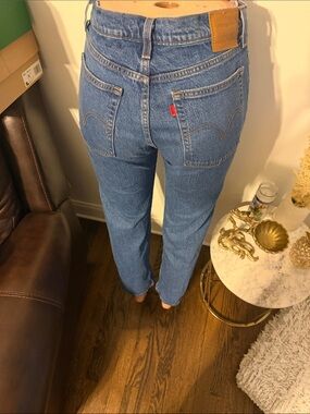Levi's Classic Straight Leg Jeans in Blue Denim